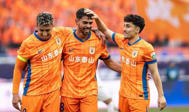 提前退出争冠，知情人透露泰山队升级后腰没戏，马德鲁加成功留队|孙准浩|莫伊赛斯|新赛季|山东泰山|康冰_新浪体育_新浪新闻