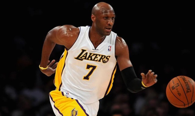 奥多姆：现在的NBA球队总让核心打挡拆到没剩几秒，然后甩锅给角色球员